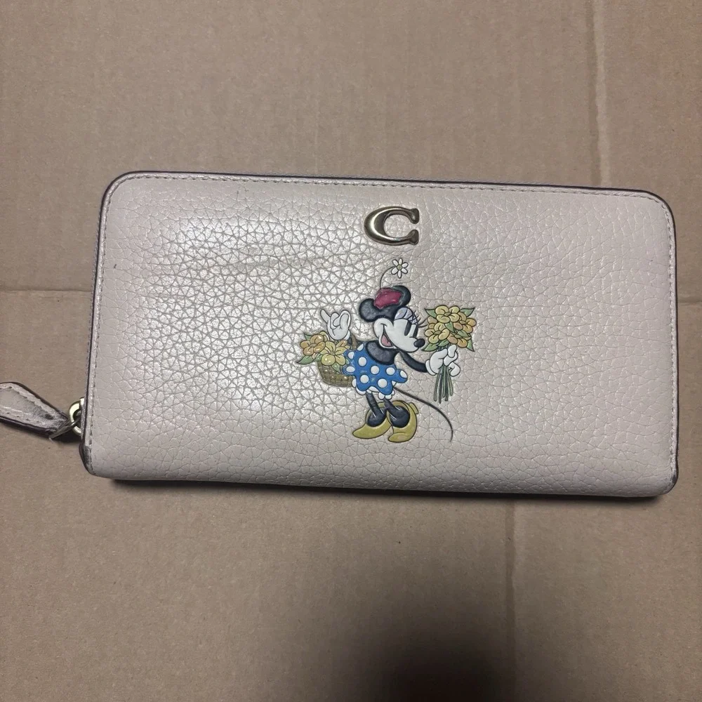 Used Disney Coach Accordion Zip Wallet Minnie Mouse Rare Beige